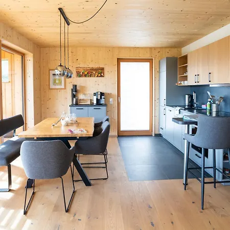 Holzhaus Zum Schwarz'n Apartment Aurach am Hongar