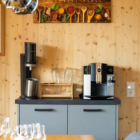 Holzhaus Zum Schwarz'n Apartment Aurach am Hongar